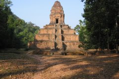 Cambodia-Entrance-Pyramid